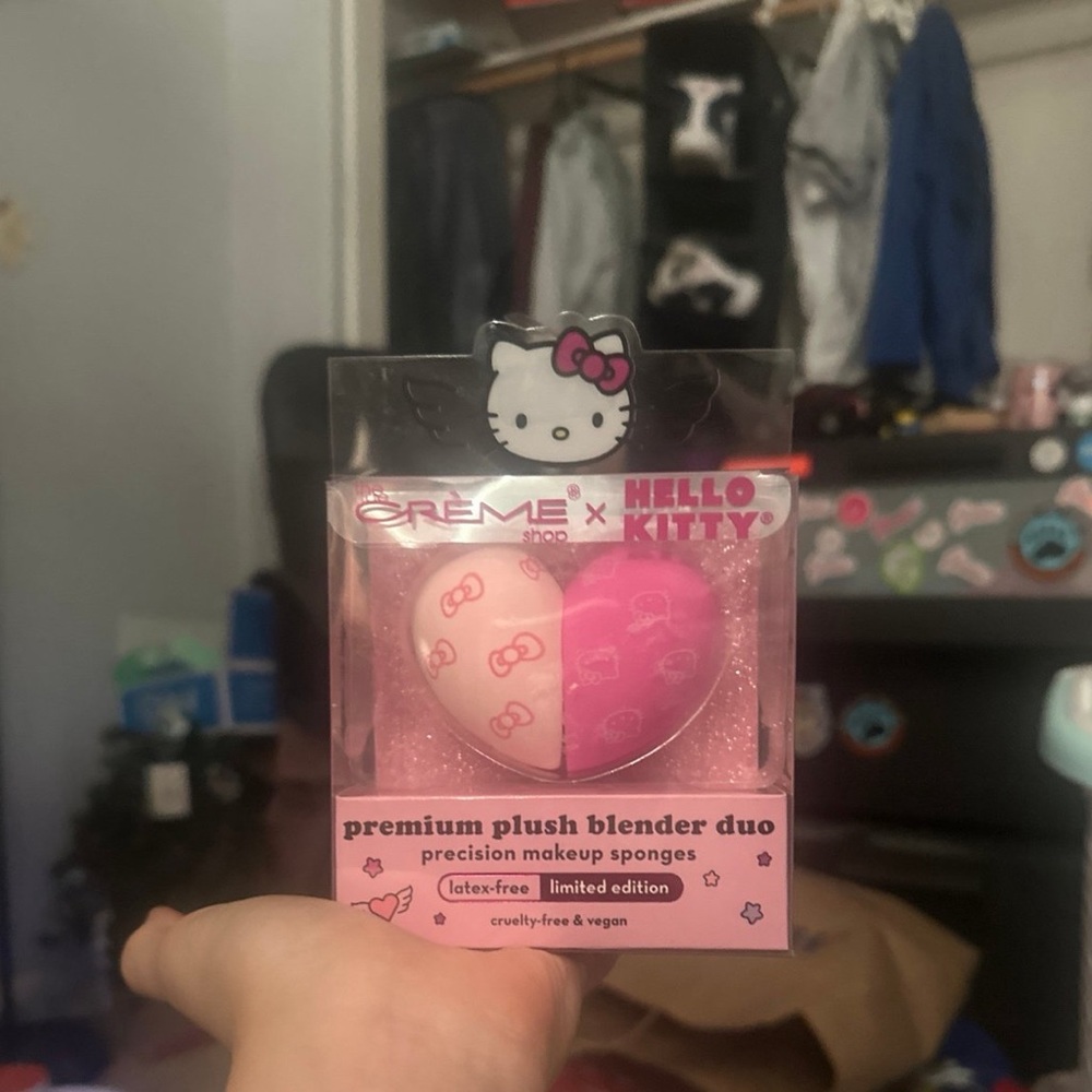 Hello kitty beauty blenders